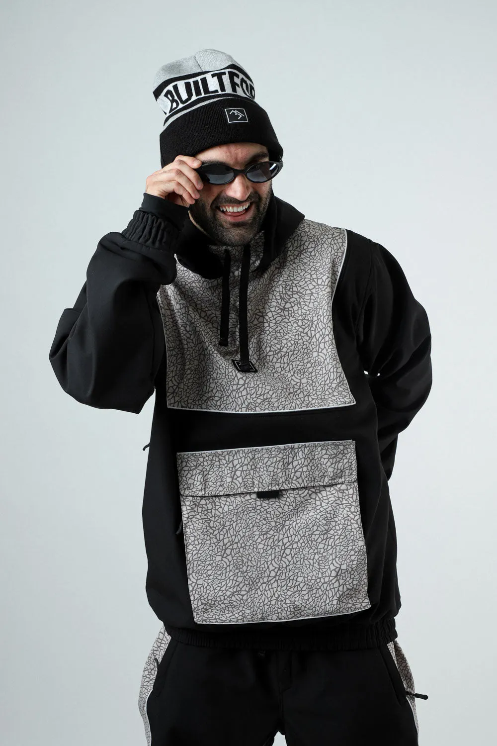 Baseline Pullover - Airtime / Black