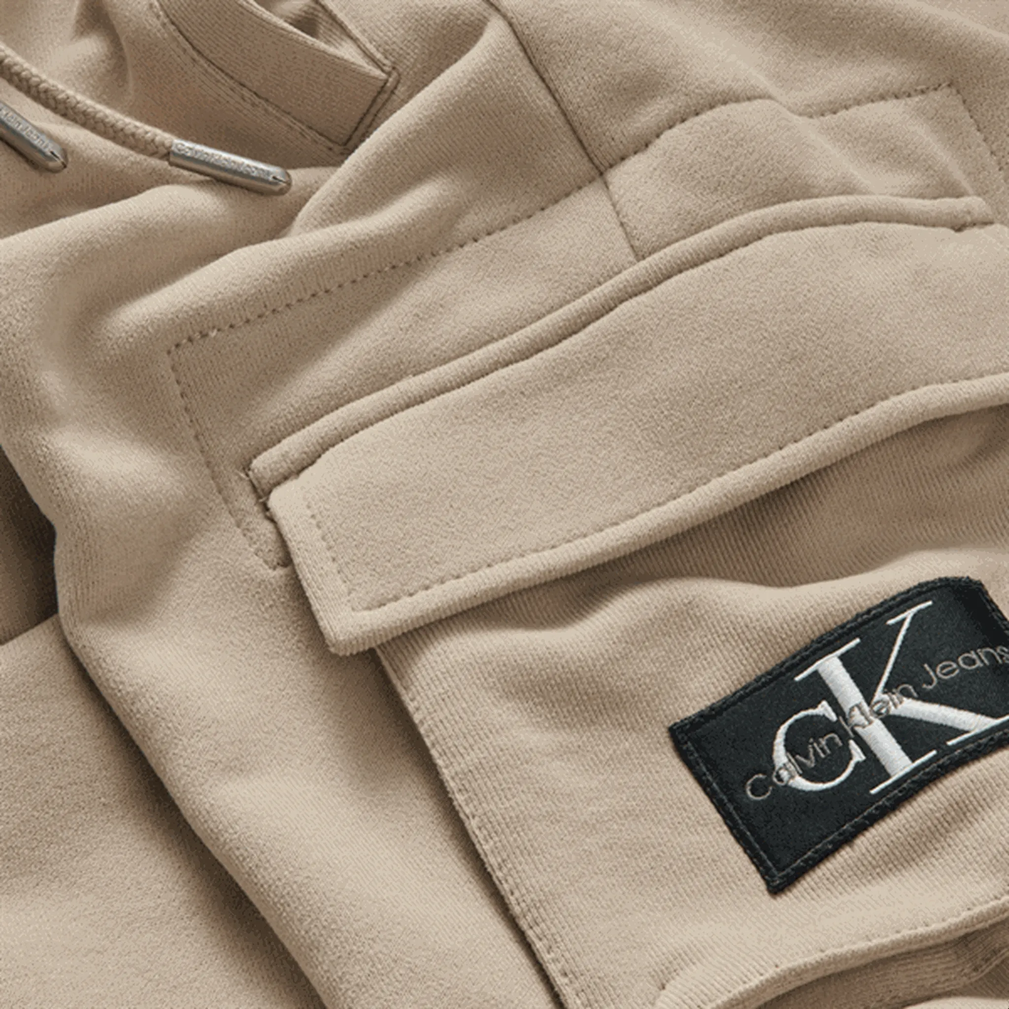 Calvin Klein Badge Cargo Sweatpants Wheat Fields