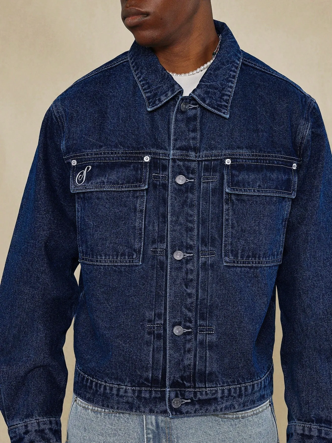 Cropped Contrast Stitch Denim Jacket With Embroidery