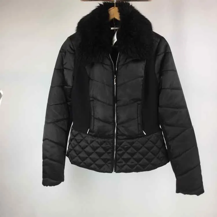 White House Black Market Size M Black Faux Fur Detail Zip Front Quilted Coat